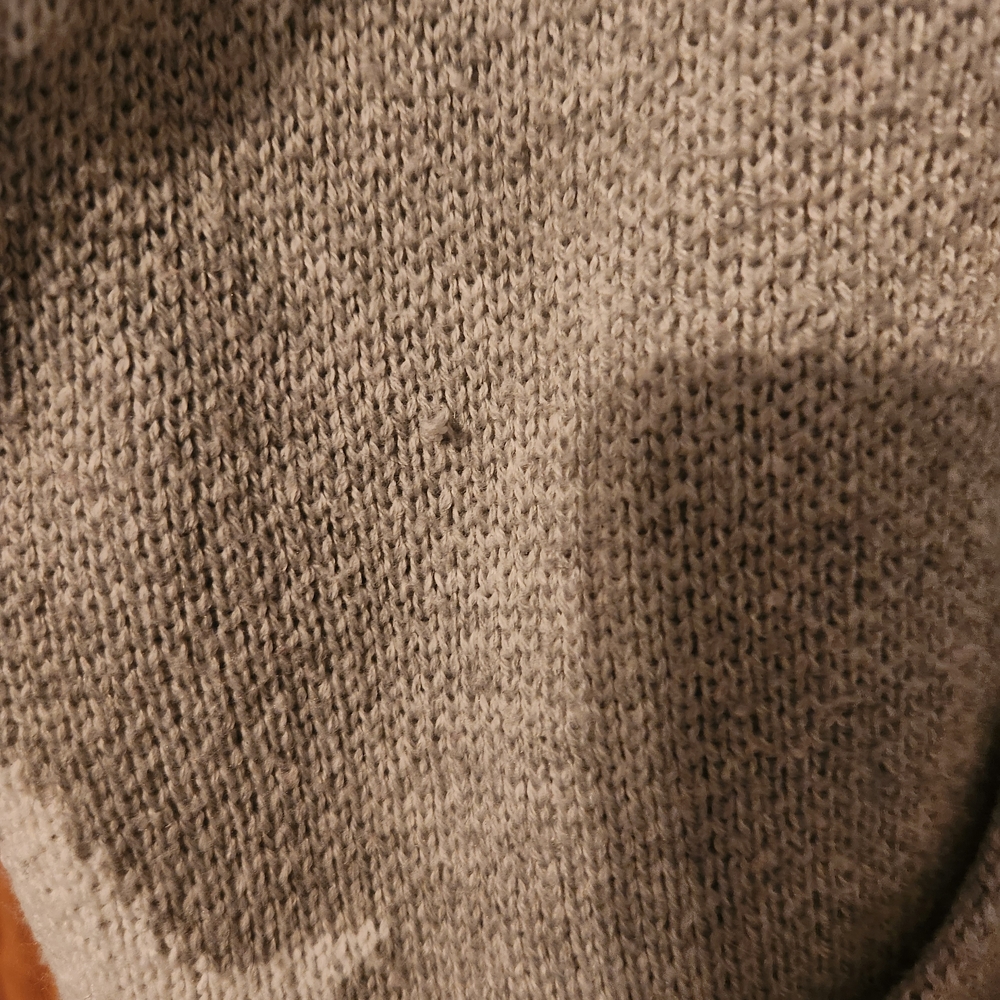 Star Pattern Knit Sweater - Picture 5 of 5